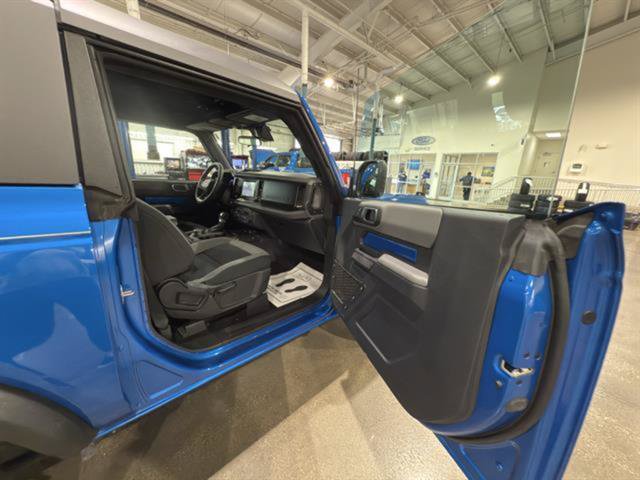 Used 2022 Ford Bronco 2-Door AWD/4WD image 15
