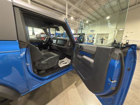 Used 2022 Ford Bronco 2-Door AWD/4WD image 15