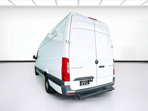 Used 2021 Mercedes-Benz Sprinter 3500 image 6