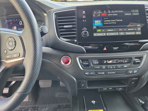 Certified 2024 Honda Passport TrailSport image 14