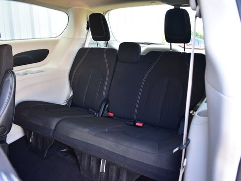 Used 2023 Chrysler Voyager LX FWD image 22