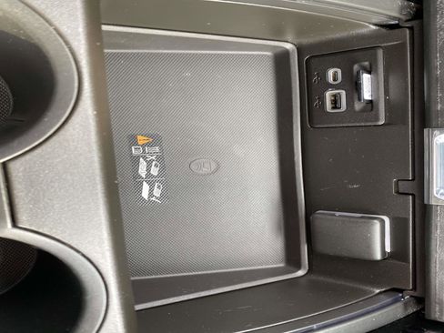 Used 2021 GMC Yukon XL Denali w/ LPO, Illumination Package image 16