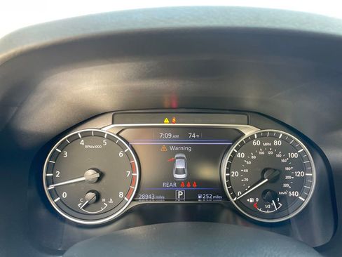 Used 2025 Nissan Altima 2.5 SV image 17