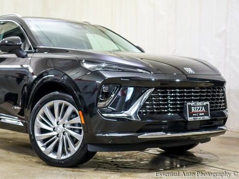 New 2026 Buick Envision Avenir image 2