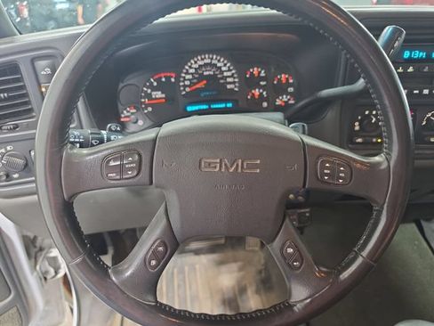Used 2003 GMC Sierra 2500 SLE w/ Snow Plow Prep Package AWD/4WD image 11