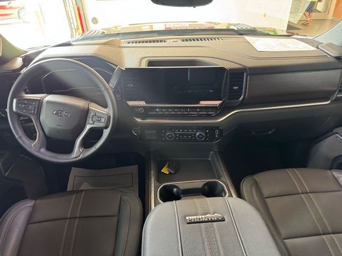 Used 2025 Chevrolet Silverado 3500 High Country w/ Midnight Edition image 15