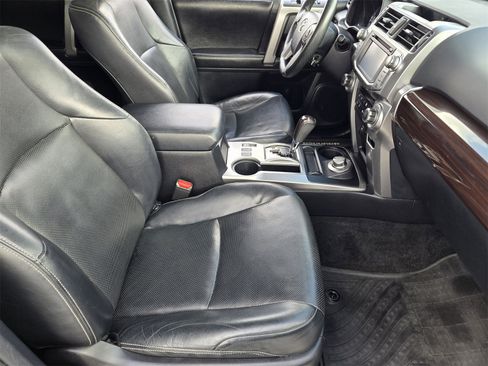 Used 2014 Toyota 4Runner Limited image 13
