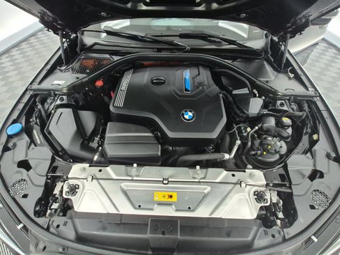 Used 2022 BMW 330e xDrive w/ M Sport Package AWD/4WD image 27