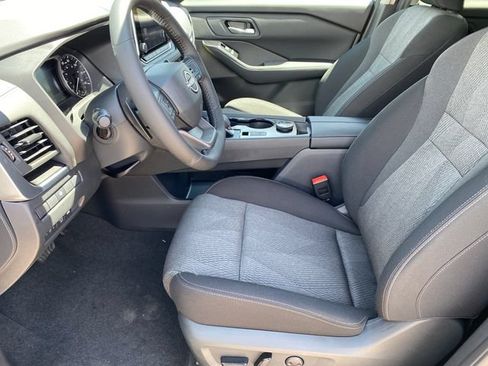 New 2026 Nissan Rogue SV w/ Cold Weather Package AWD/4WD image 10