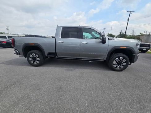 New 2026 GMC Sierra 2500 Denali w/ Denali Reserve Package AWD/4WD image 4