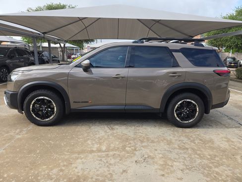 Used 2024 Nissan Pathfinder Rock Creek image 6