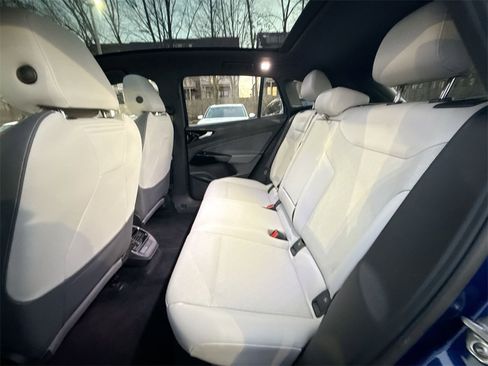 Used 2021 Volkswagen ID.4 Pro S image 24