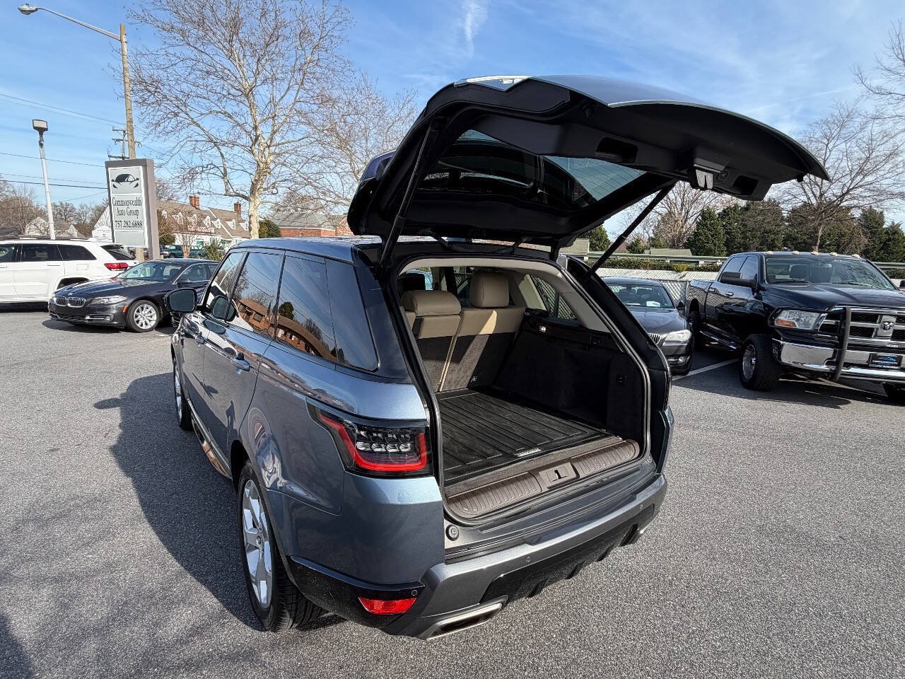 Used 2018 Land Rover Range Rover Sport HSE AWD/4WD image 10