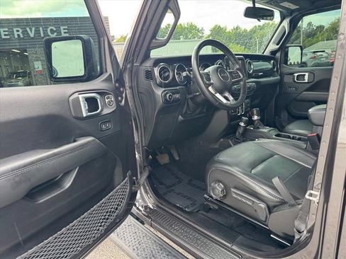 Used 2021 Jeep Wrangler Unlimited Sahara AWD/4WD image 13