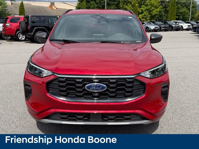 Used 2024 Ford Escape ST-Line AWD/4WD image 2