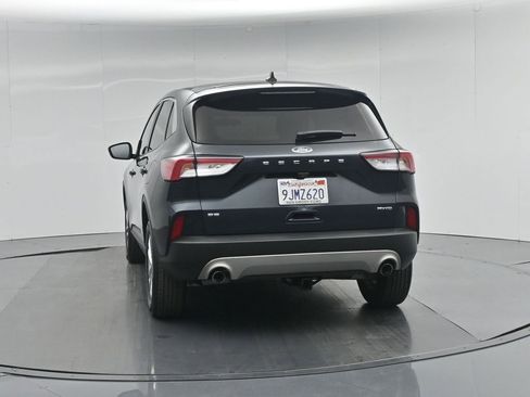 Certified 2022 Ford Escape SE w/ Cold Weather Package AWD/4WD image 25