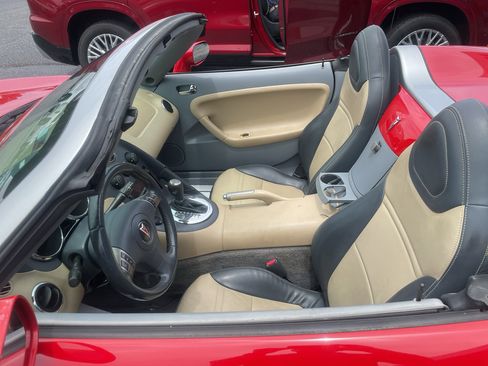 Used 2007 Pontiac Solstice Convertible w/ Premium Package RWD image 22