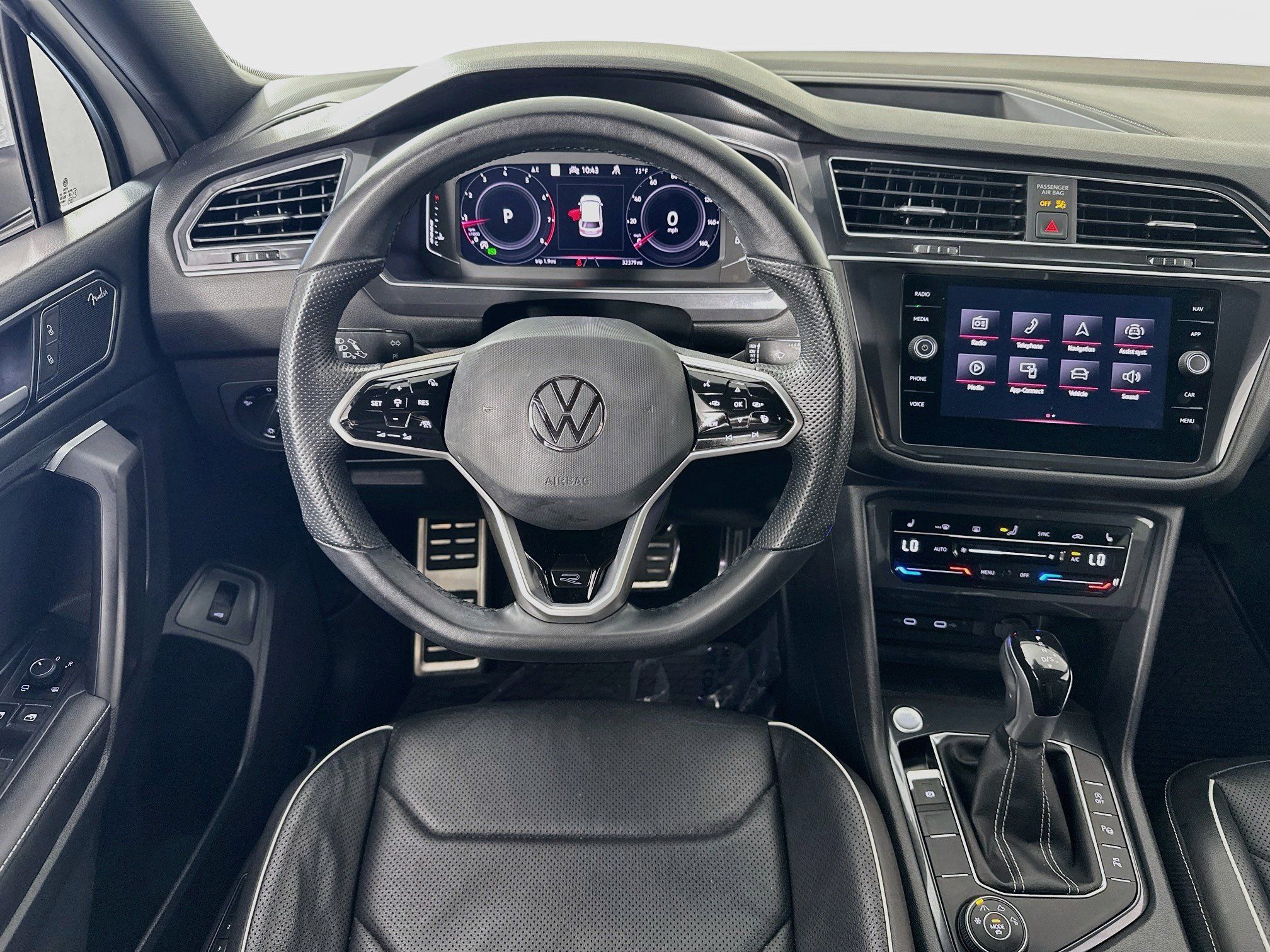 Used 2022 Volkswagen Tiguan SEL R-Line AWD/4WD image 24
