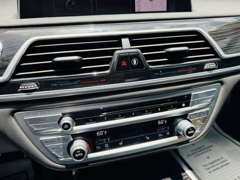 Used 2019 BMW 740i w/ M Sport Package RWD image 20