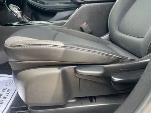 Used 2025 Buick Encore GX Preferred image 22