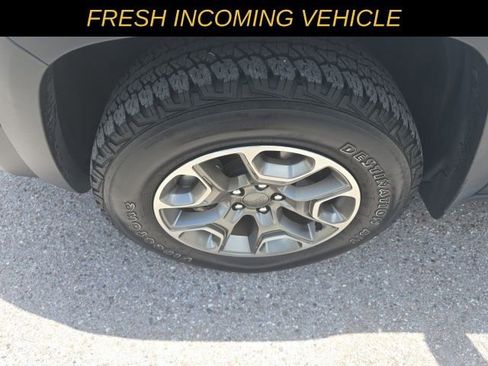 Used 2022 Jeep Cherokee Trailhawk w/ Sound & Nav Group AWD/4WD image 8