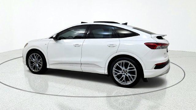 Used 2025 Audi Q4 e-tron Premium Plus w/ Premium Plus AWD/4WD image 5