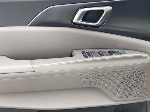 New 2026 Kia Carnival LXS image 23