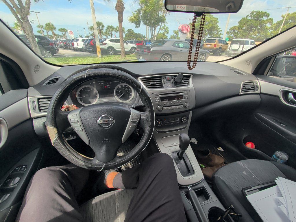 Used 2014 Nissan Sentra SV FWD image 3
