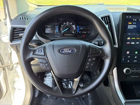 Used 2024 Ford Edge SE w/ Black Appearance Package AWD/4WD image 25