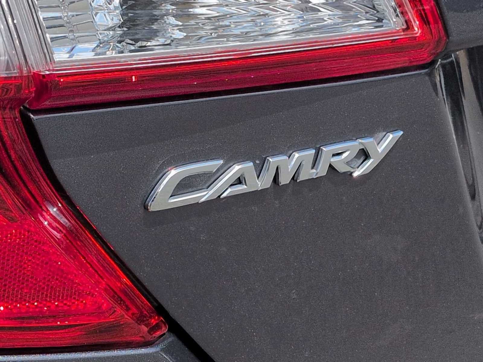 Used 2012 Toyota Camry LE FWD image 13