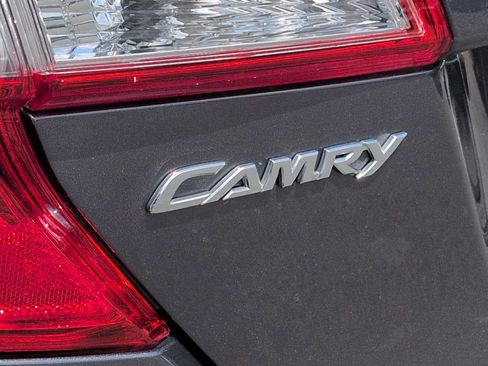 Used 2012 Toyota Camry LE FWD image 13