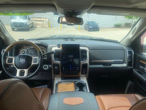 Used 2018 RAM 3500 Laramie Longhorn w/ Snow Chief Group AWD/4WD image 12