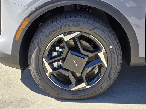 New 2026 Kia Sportage EX image 8