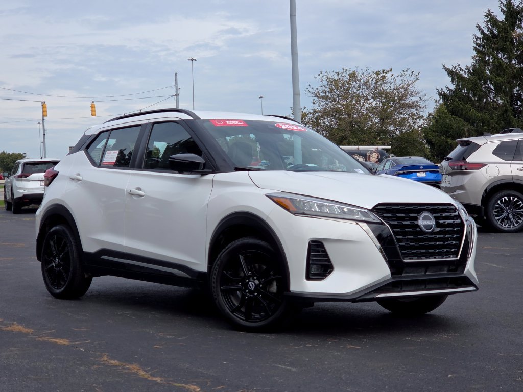 Certified 2024 Nissan Kicks SR w/ SR Premium Package FWD image 2