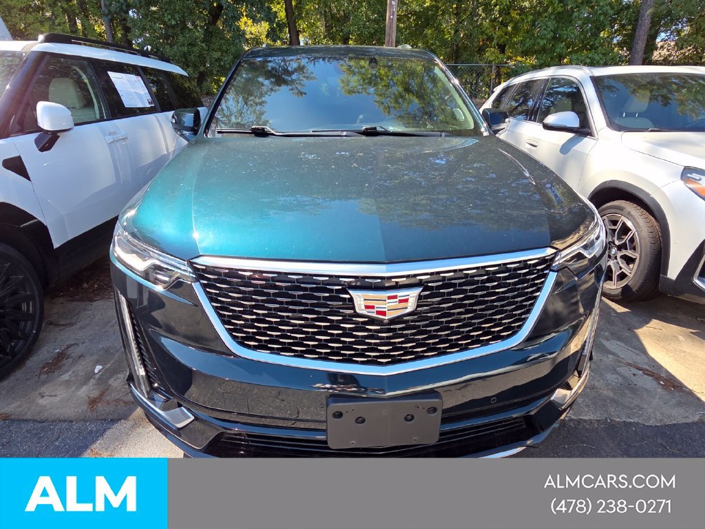 Used 2024 Cadillac XT6 Premium Luxury w/ Technology Package AWD/4WD image 2
