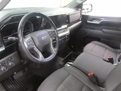 Used 2023 Chevrolet Silverado 1500 RST w/ Z71 Off-Road Package AWD/4WD image 24