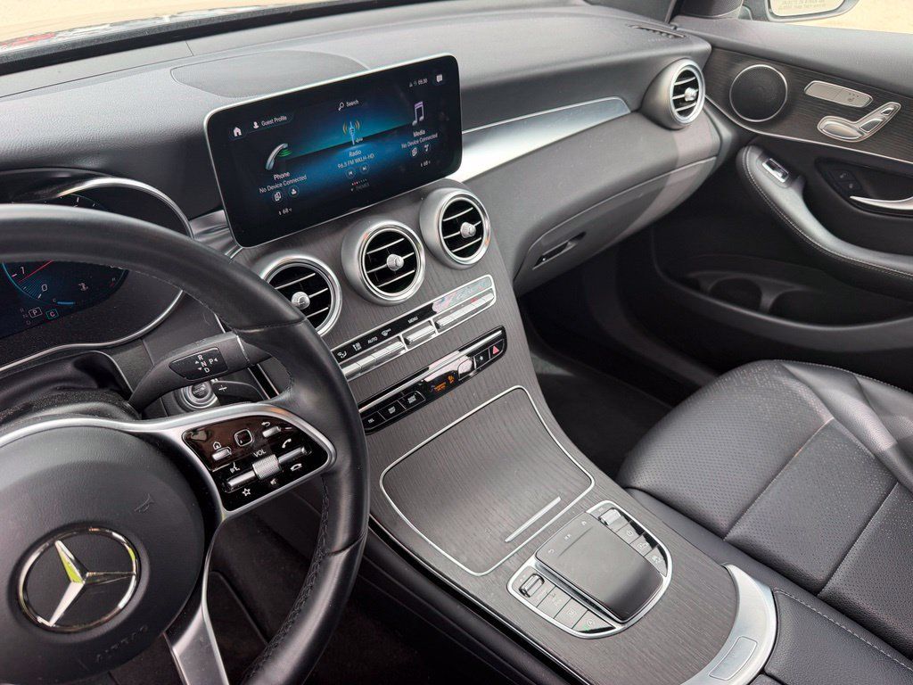 Used 2022 Mercedes-Benz GLC 300 4MATIC image 20