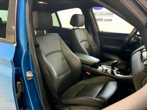 Used 2017 BMW X4 M40i image 9