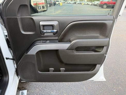 Used 2018 Chevrolet Silverado 1500 LT w/ Texas Edition image 21