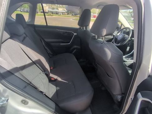 Used 2025 Toyota RAV4 LE AWD/4WD image 29