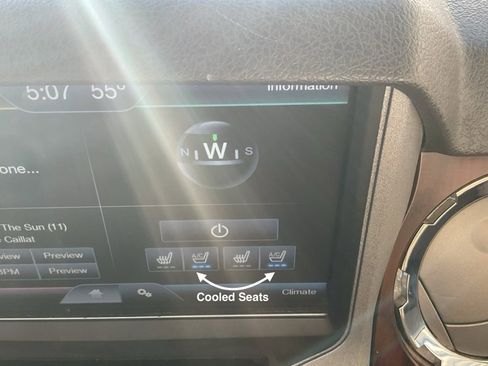 Used 2015 Ford F250 Lariat w/ Lariat Interior Package image 19