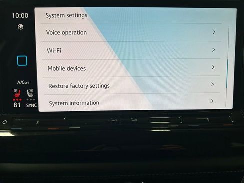 Used 2025 Volkswagen Atlas SE image 35