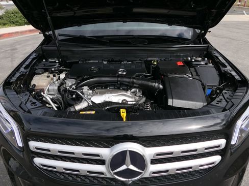 Used 2023 Mercedes-Benz GLB 250 image 29