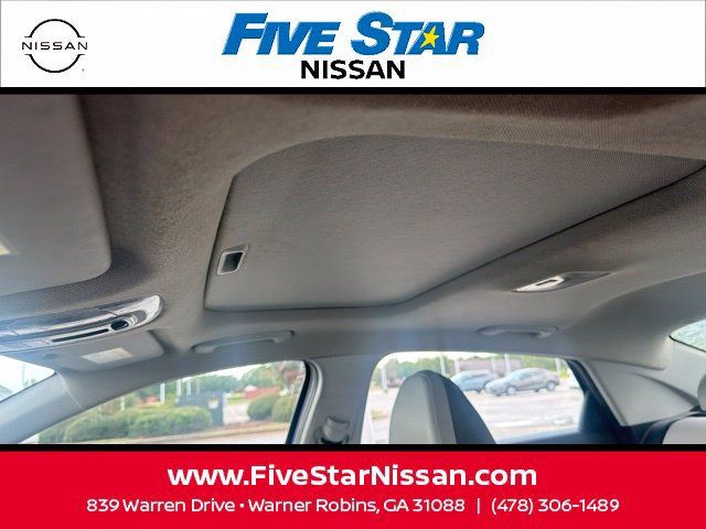 Used 2023 Hyundai Elantra Limited FWD image 29
