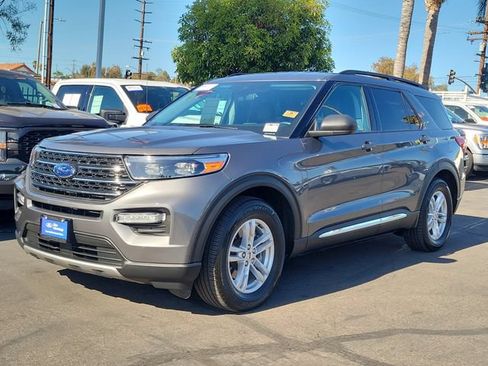 Certified 2022 Ford Explorer XLT w/ Equipment Group 202A RWD image 27