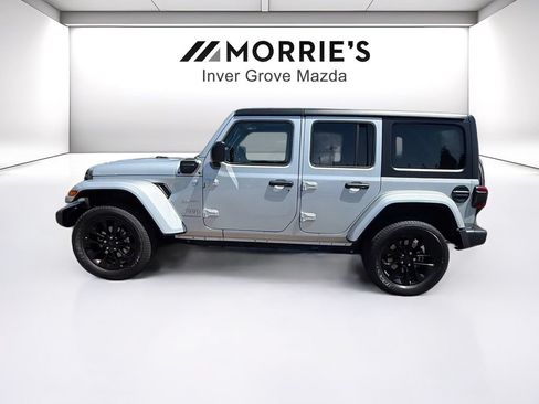 Used 2023 Jeep Wrangler Unlimited Sahara w/ Cold Weather Group AWD/4WD image 8