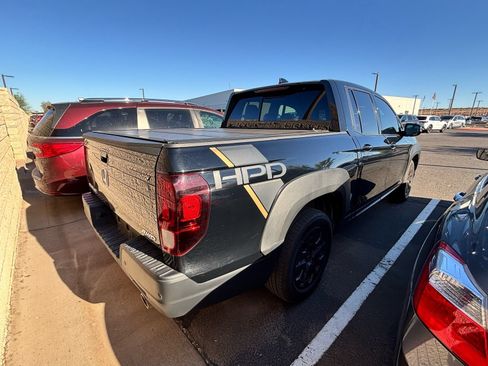 Used 2023 Honda Ridgeline Black Edition image 4