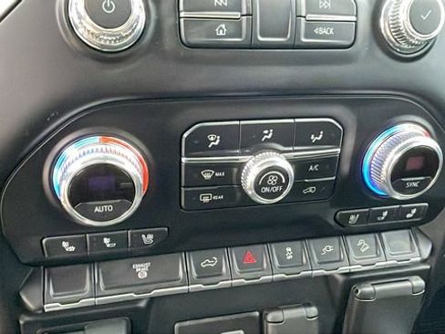 Used 2021 GMC Sierra 2500 SLT w/ SLT Convenience Package AWD/4WD image 19