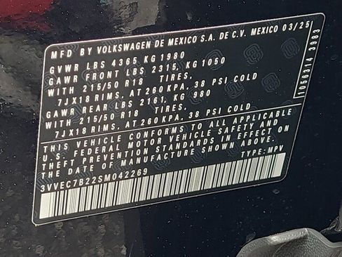 Certified 2025 Volkswagen Taos SE image 30