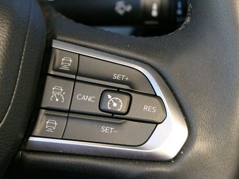 Used 2023 Jeep Compass Limited w/ Sun and Sound Group AWD/4WD image 22